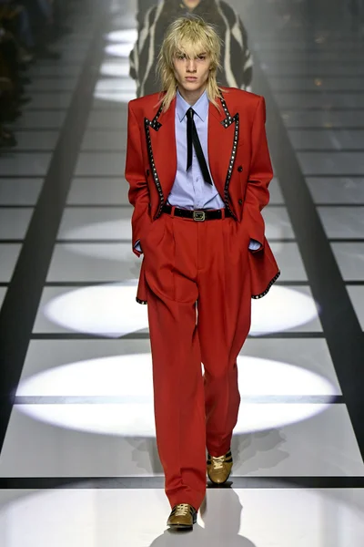 Look 29